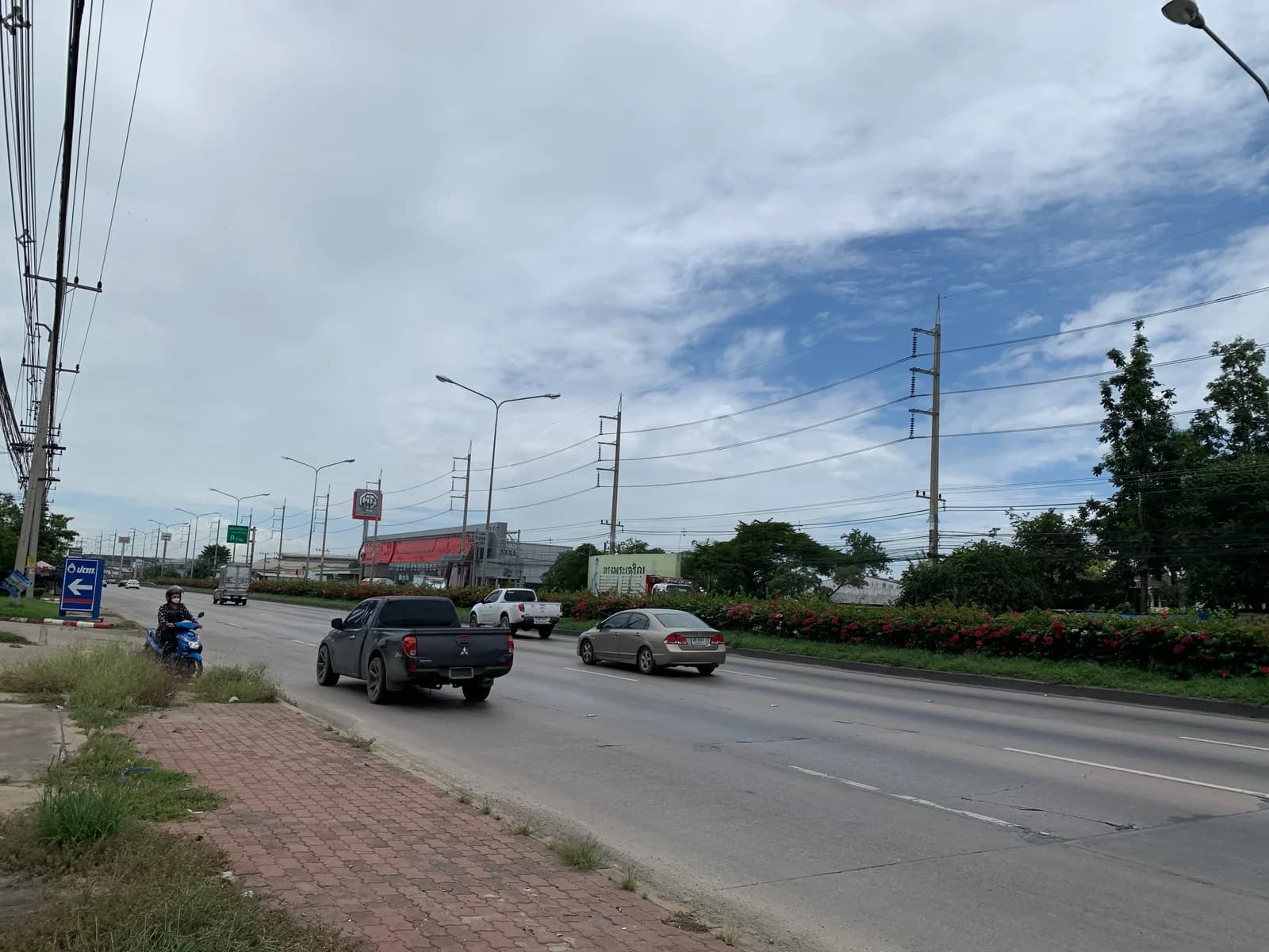 ขายที่ดิน 9-2-51 ไร่ ติดถ.เพชรเกษม จ.นครปฐม 3