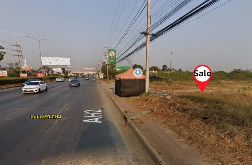 Land 9 rai 2 ngan 51 sq.wah. Next to Petchkasem Road, PTT gas station 1