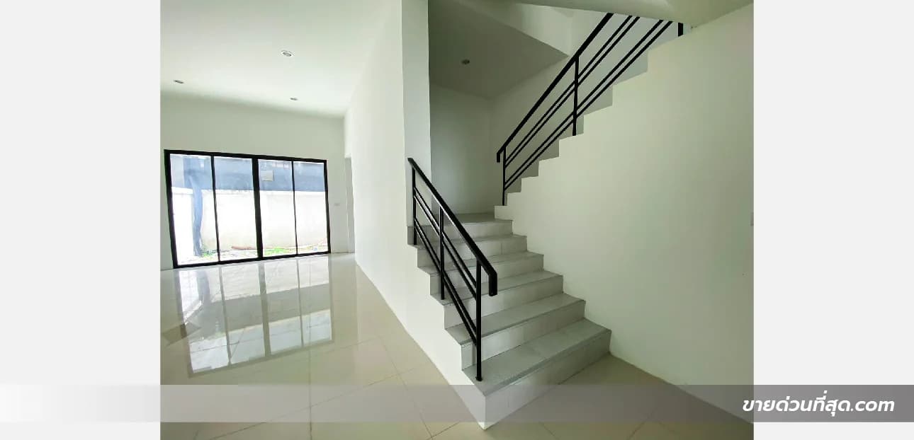 ทาวน์โฮม 3 ชั้น 2 หลังติดกัน ซ.ลาดพร้าว41 แยก 6-9 เนื้อที่ 32 ตร.ว.ขายแยกหลังได้ 5