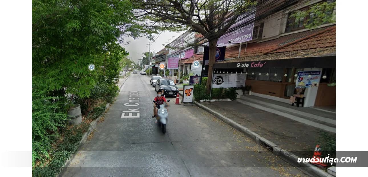 ขายบ้านแฝด 3 ชั้น เนื้อที่ 40 ตร.ว. ทำเลค้าขาย ติด ถ.เอกเจริญ ใกล้ ม.รังสิต 5