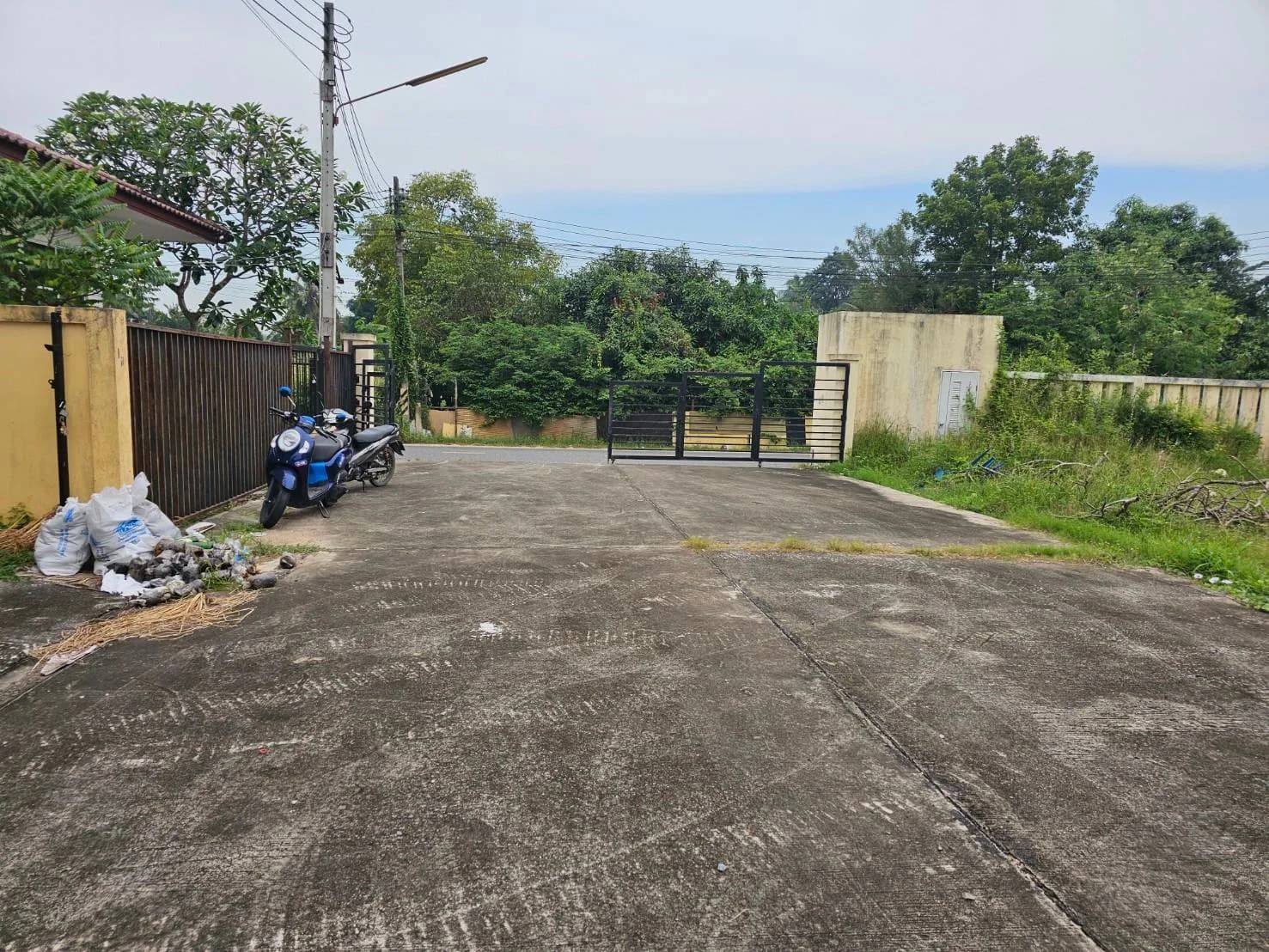 ขายที่ดินพัทยา ถนนร่วมสุข 6  ซอยประภานิมิต เนื้อที่ 2-2-3 ไร่ 2