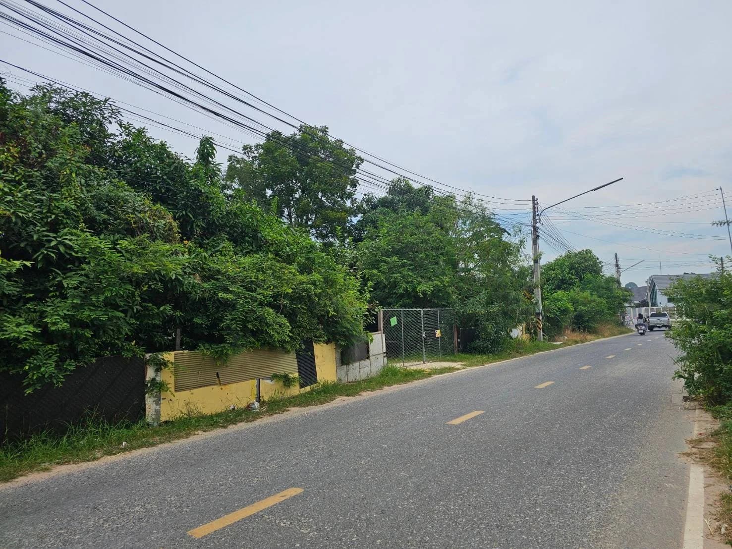 ขายที่ดินพัทยา ถนนร่วมสุข 6  ซอยประภานิมิต เนื้อที่ 2-2-3 ไร่ 5