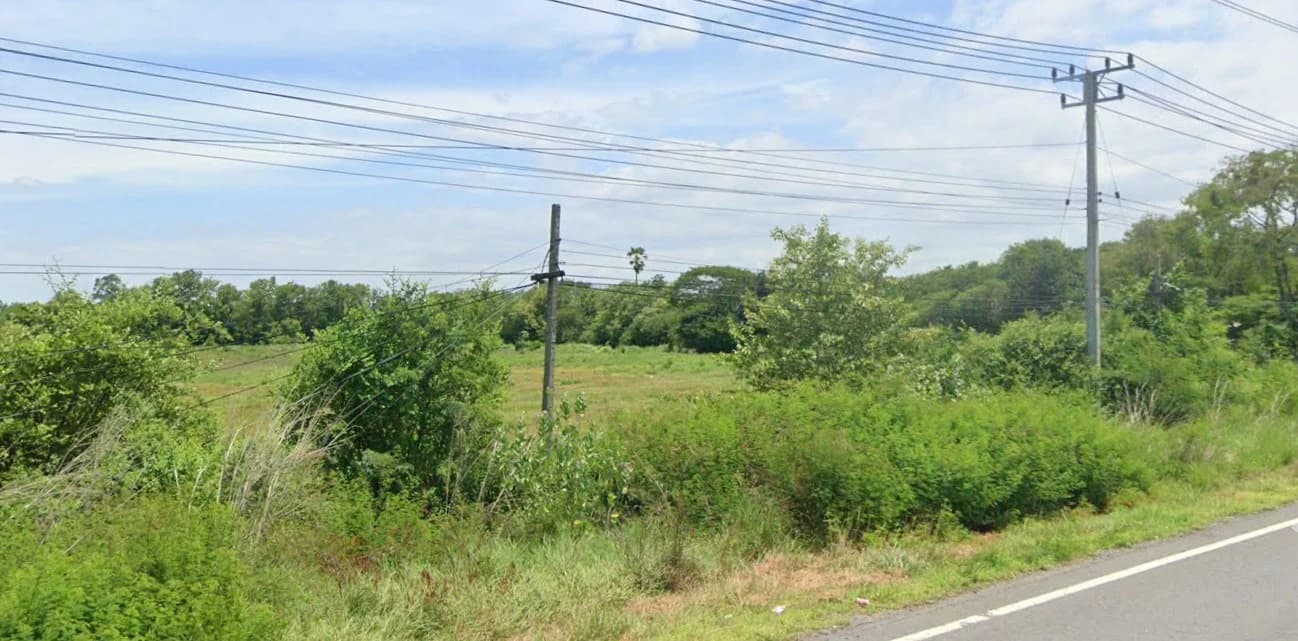 ขายที่ดินแปลงสวย เนื้อที่ 19-3-40.3 ไร่ ติดถนนพหลโยธิน จ.นครสวรรค์ 2