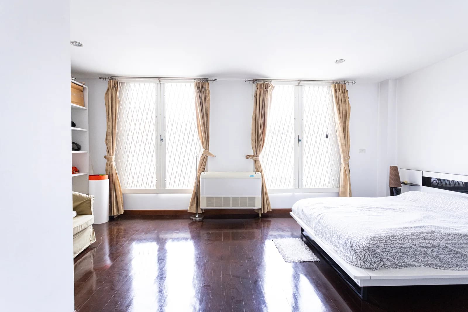 ขายบ้าน 4 ชั้น ขนาด 30.8 ตร.ว. ในซอยอารีย์สัมพันธ์ 3 ใกล้โรงพยาบาลพระมงกุฎเกล้า 4