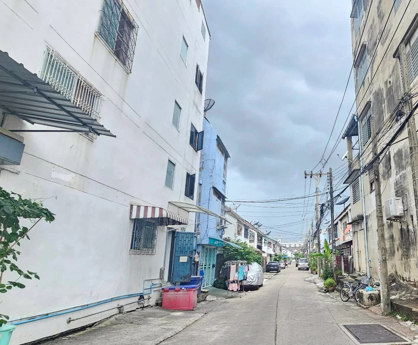 ขายทาวน์เฮาส์ 2 ชั้น ขนาด 20 ตร.ว. ถนนสุขุมวิท 93 ซอยพึ่งมี 5 ใกล้ BTS บางจาก 4