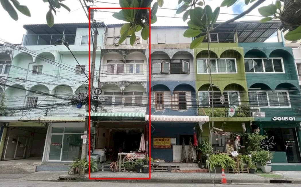 ขายอาคารพาณิชย์ 1 Unit  เนื้อที่ 12.2 ตร.ว. สุขุมวิท ซ. 4 1