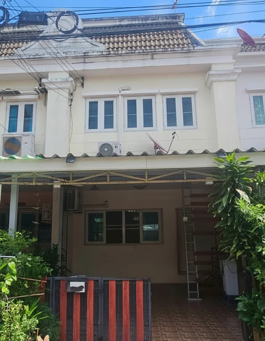 ขายทาวน์โฮม ดิ เอ็กซ์คลูซีฟ สวนหลวง ร.9 ขนาด 24 ตร.ว. ใกล้ รร.นานาชาติชาเตอร์ 1