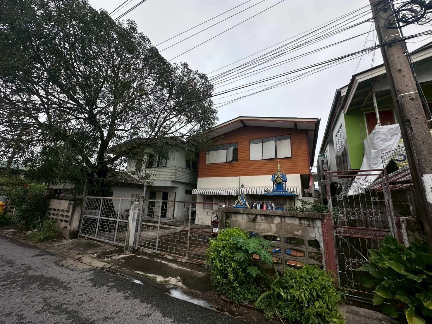 ขายที่ดินพร้อมบ้าน2หลัง 92 ตร.ว. ซ.กาญจนาภิเษก11/1 ใกล้เซ็นทรัล แฟชั่นไอส์แลนด์ 3