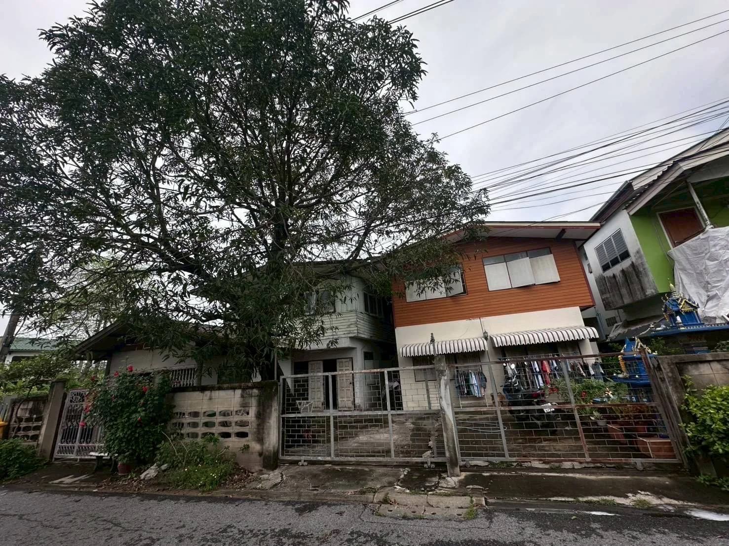 ขายที่ดินพร้อมบ้าน2หลัง 92 ตร.ว. ซ.กาญจนาภิเษก11/1 ใกล้เซ็นทรัล แฟชั่นไอส์แลนด์ 4