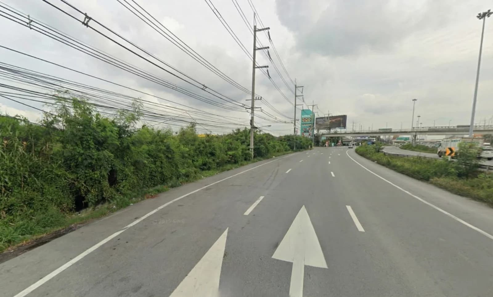 ขายที่ดิน 7-1-32 ไร่ ติดถ.สุขุมวิท ทางคู่ขนาน ใกล้นิคมอุตสาหกรรมอมตะซิตี้ ชลบุรี 1