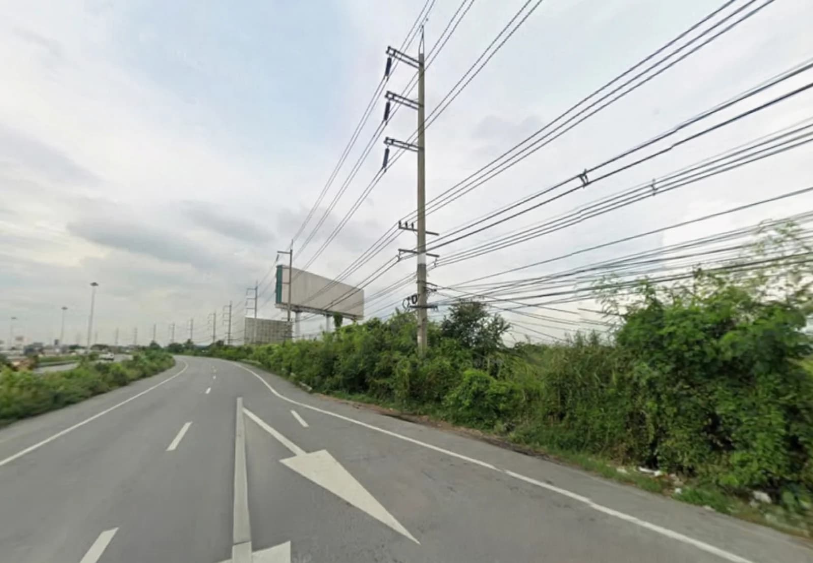 ขายที่ดิน 7-1-32 ไร่ ติดถ.สุขุมวิท ทางคู่ขนาน ใกล้นิคมอุตสาหกรรมอมตะซิตี้ ชลบุรี 2