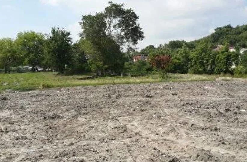 Land 14 rai 0 ngan 5 sq.wah. Soi Songkhla-Nathawee 2 4