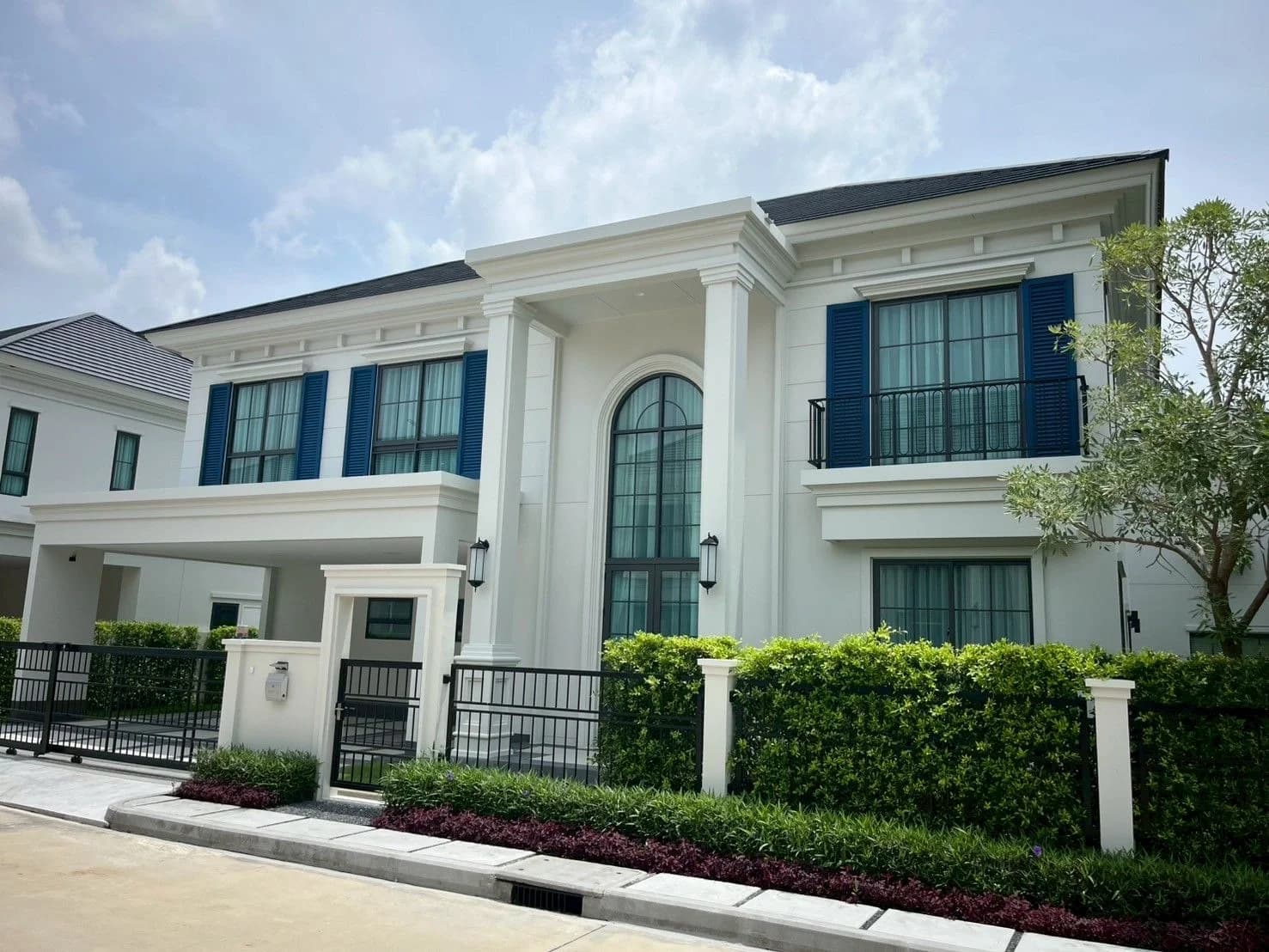 ขายและให้เช่าบ้านเดี่ยว 2 ชั้น ขนาด 75 ตร.ว. เศรษฐสิริ บางนา กม.10 (แสนสิริ) 1