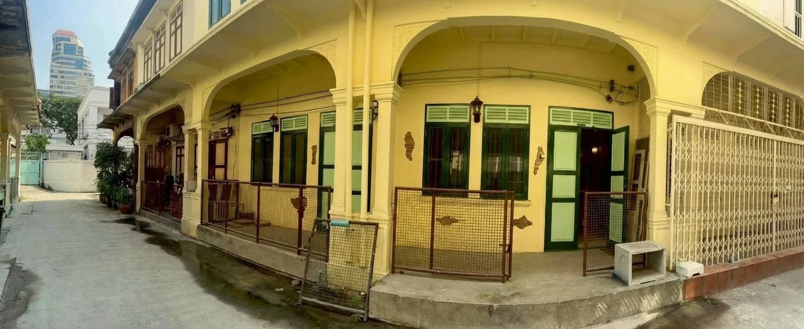 Commercial For Rent สี่พระยา, บางรัก, กรุงเทพมหานคร — photo 1