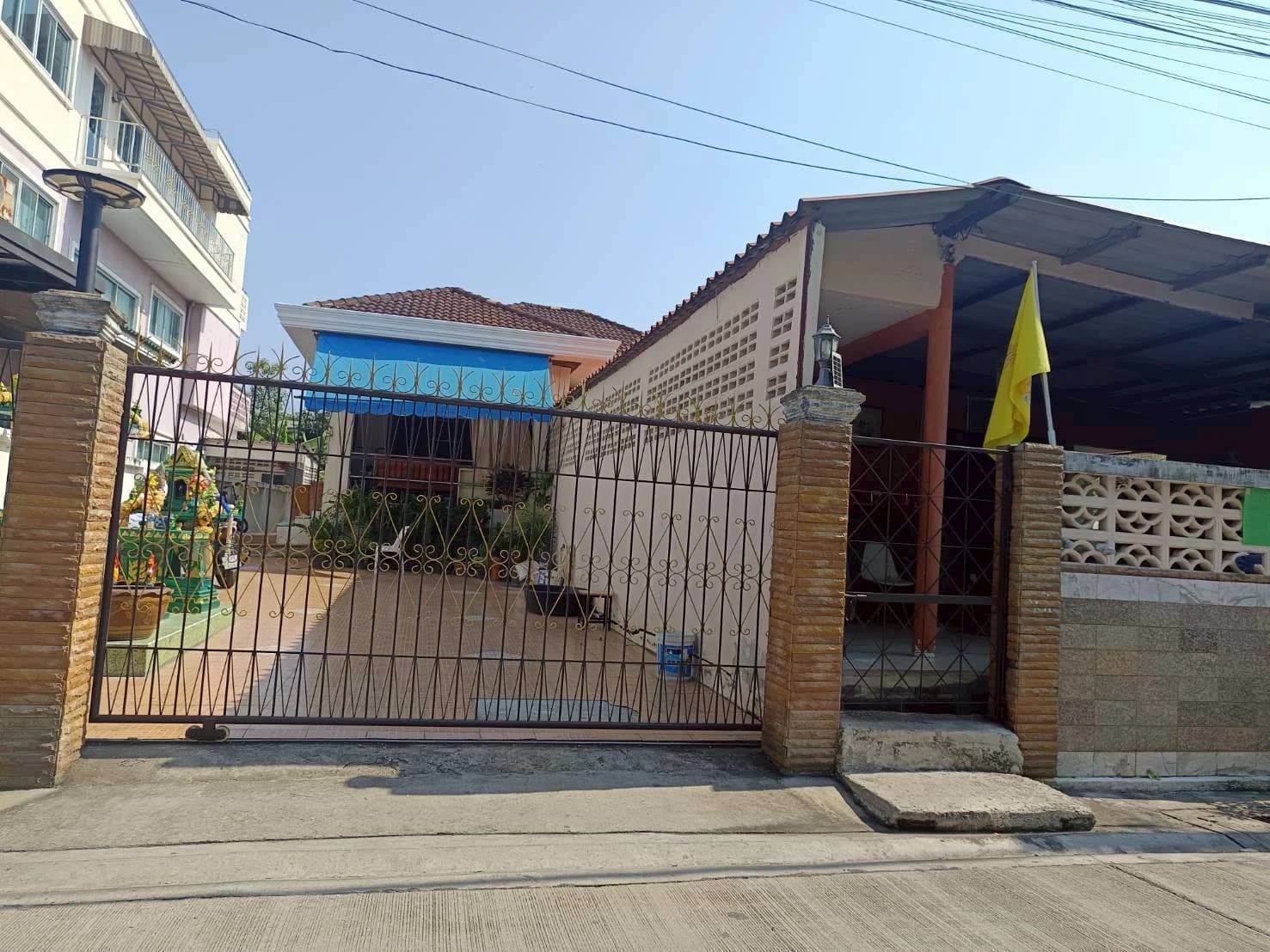 ขายบ้านชั้นเดียว 100 ตร.ว. ซ.อ่อนนุช 66 แยก 19-12-4 ใกล้ศูนย์กีฬาบึงหนองบอน 2