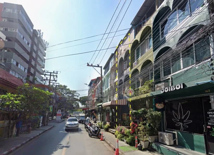 ให้เช่าอาคารพาณิชย์ 3 ชั้น พร้อมดาดฟ้า 11.4 ตร.ว. ซ.สุขุมวิท 4 ใกล้สวนเบญจกิติ 3