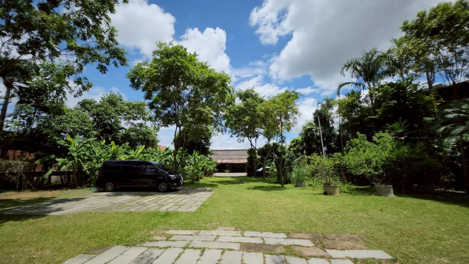 Land with Buildings for Sale, 1 Rai 2 Ngan 38.2 Sq.w., Near Chiang Rai 2