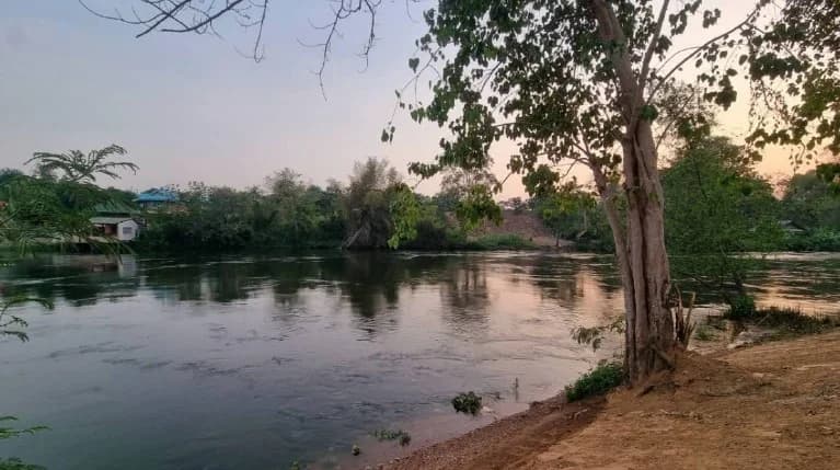 Land for Sale on the Kwai Yai River, Area 44 Rai 0 Ngan 2.7 Sq.Wah, Ne 2